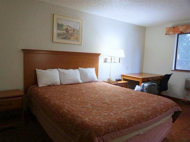 Super 8 By Wyndham Charlottesville Kültér fotó