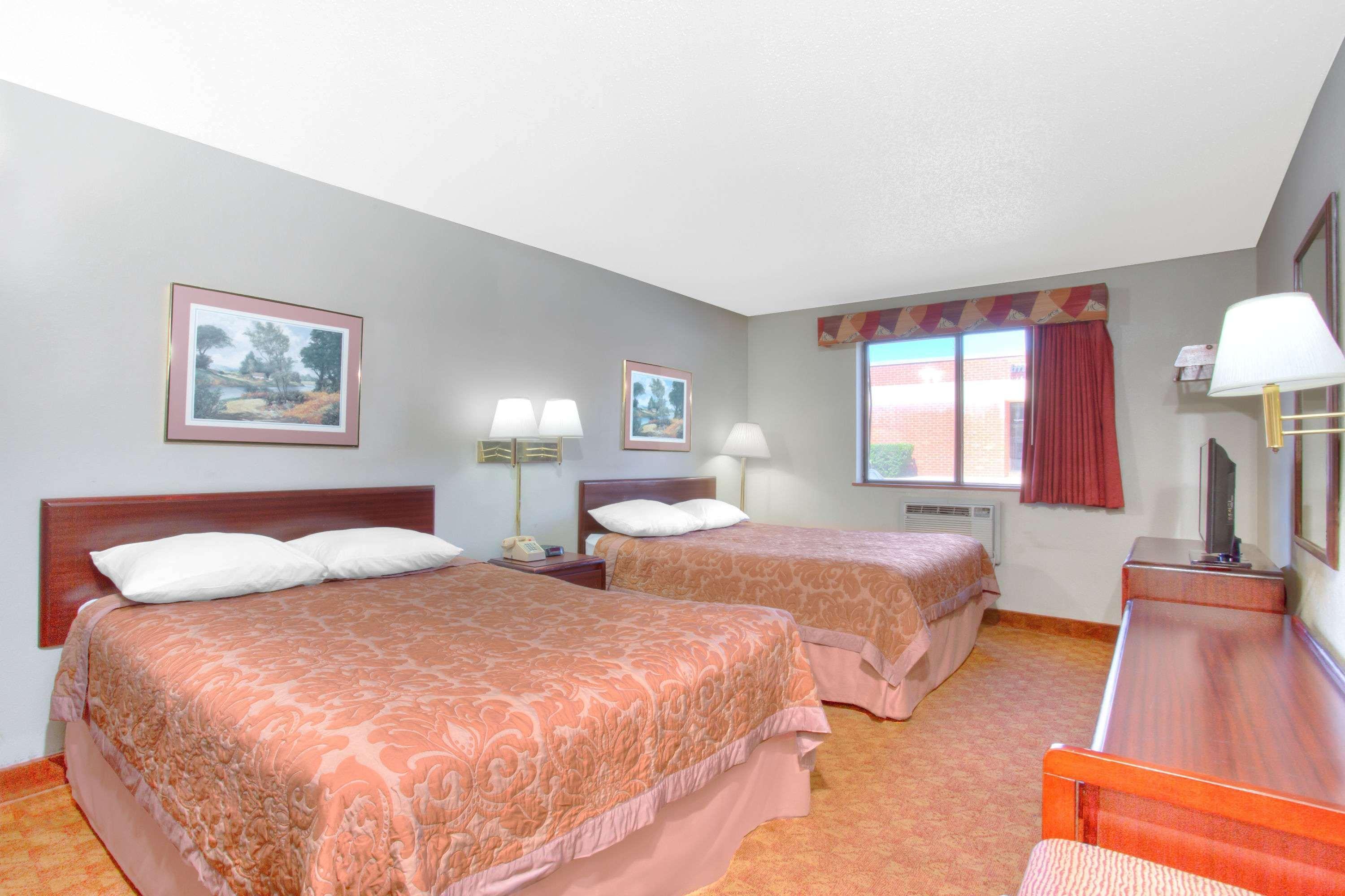 Super 8 By Wyndham Charlottesville Kültér fotó