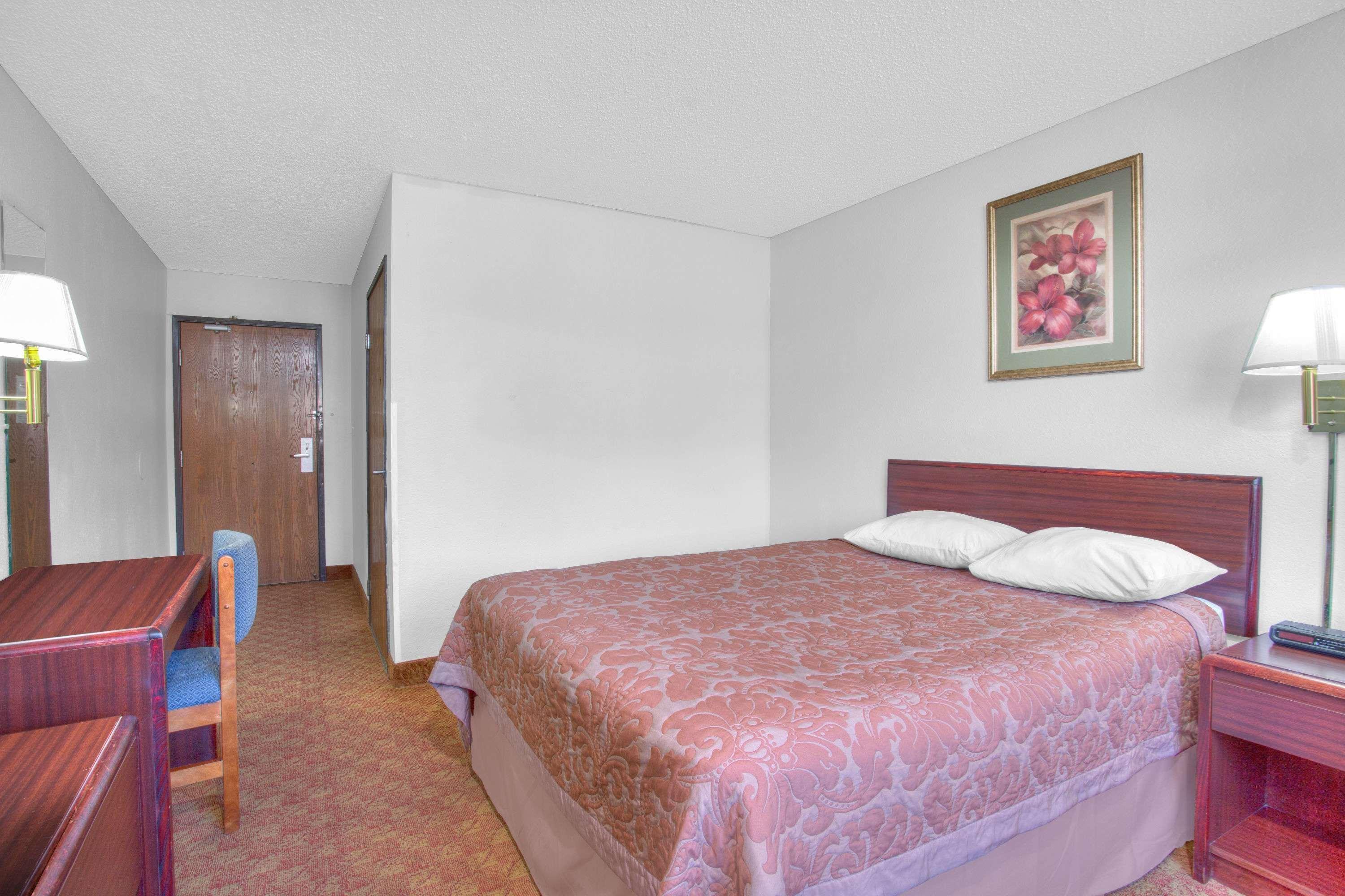 Super 8 By Wyndham Charlottesville Kültér fotó