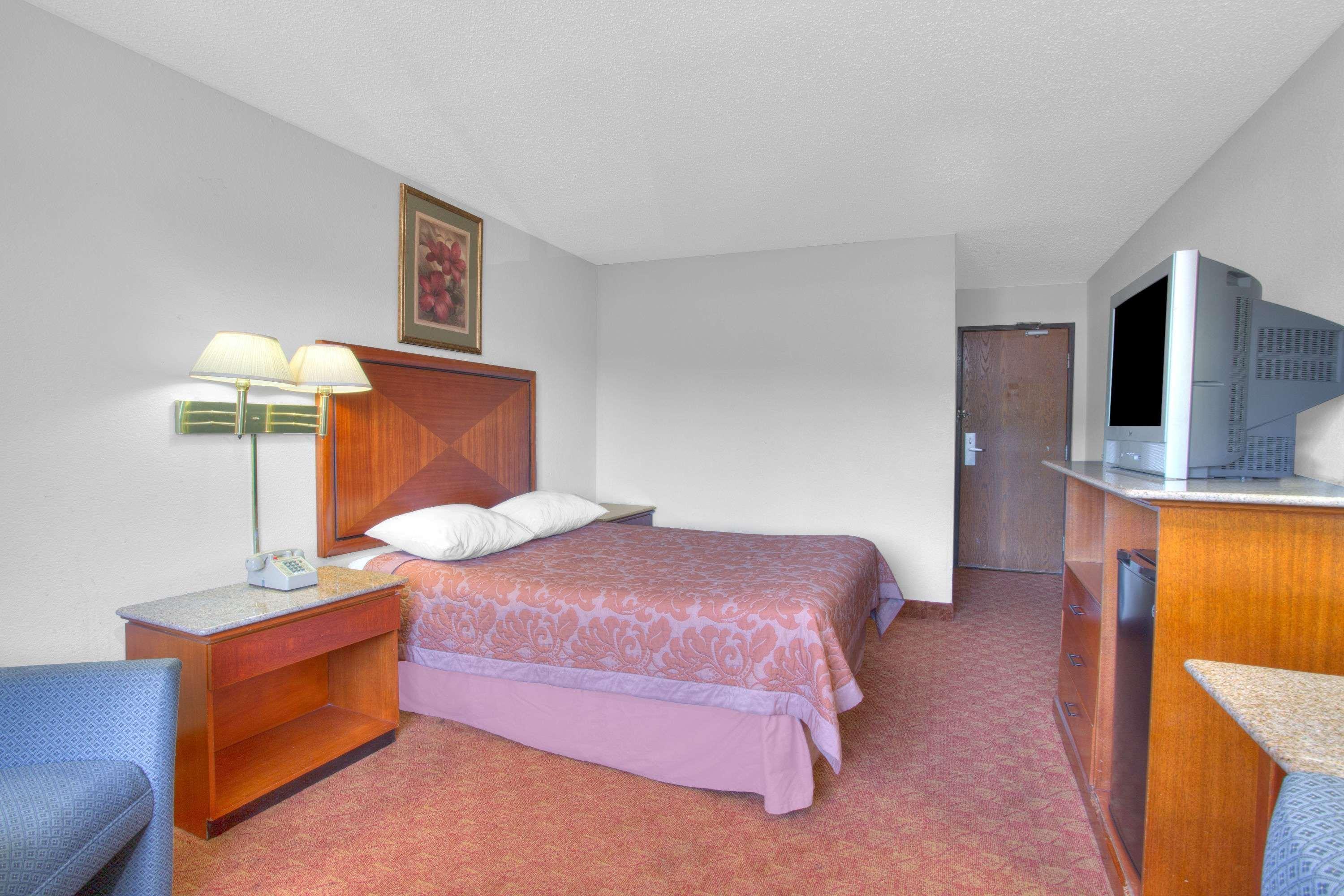 Super 8 By Wyndham Charlottesville Kültér fotó