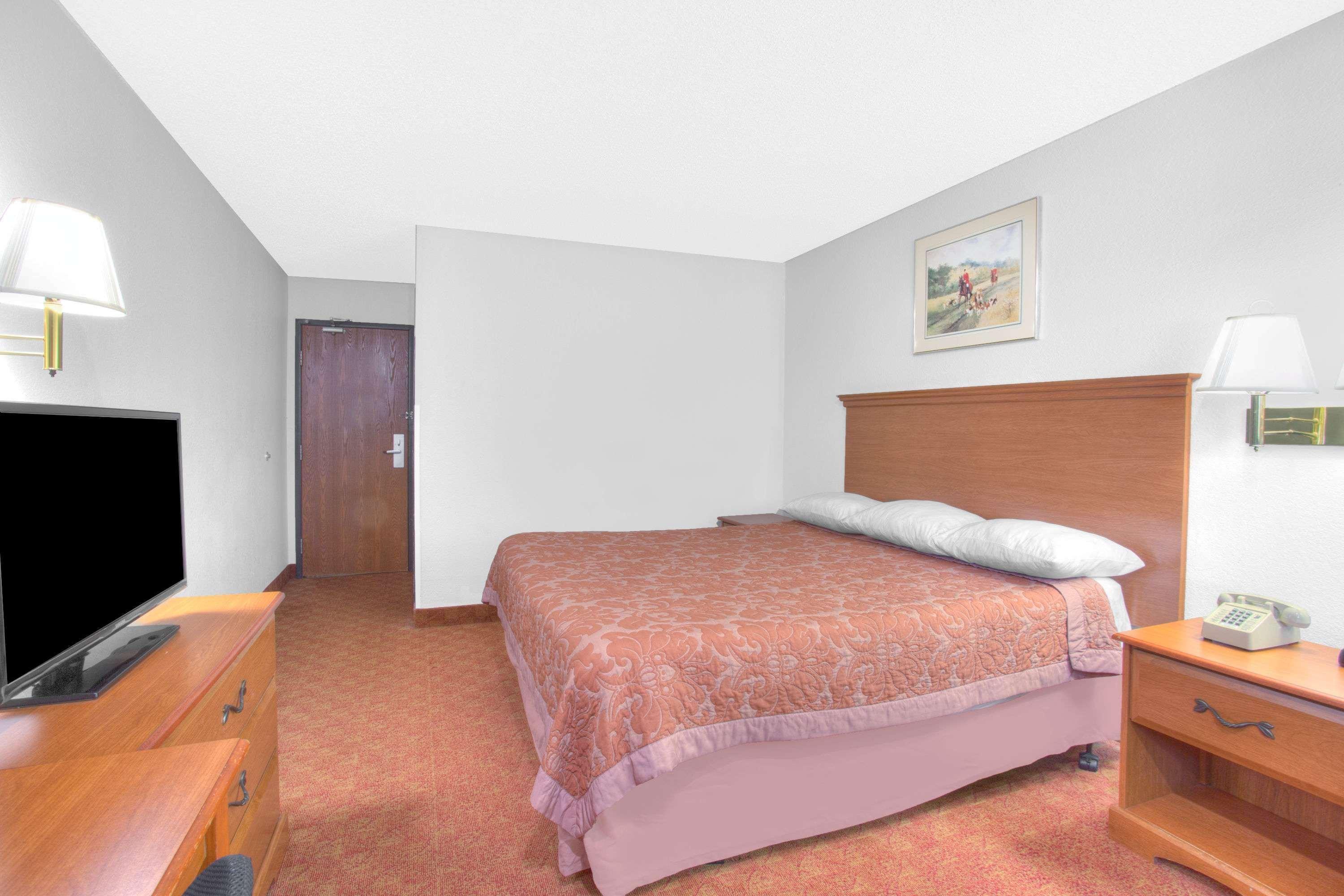 Super 8 By Wyndham Charlottesville Kültér fotó
