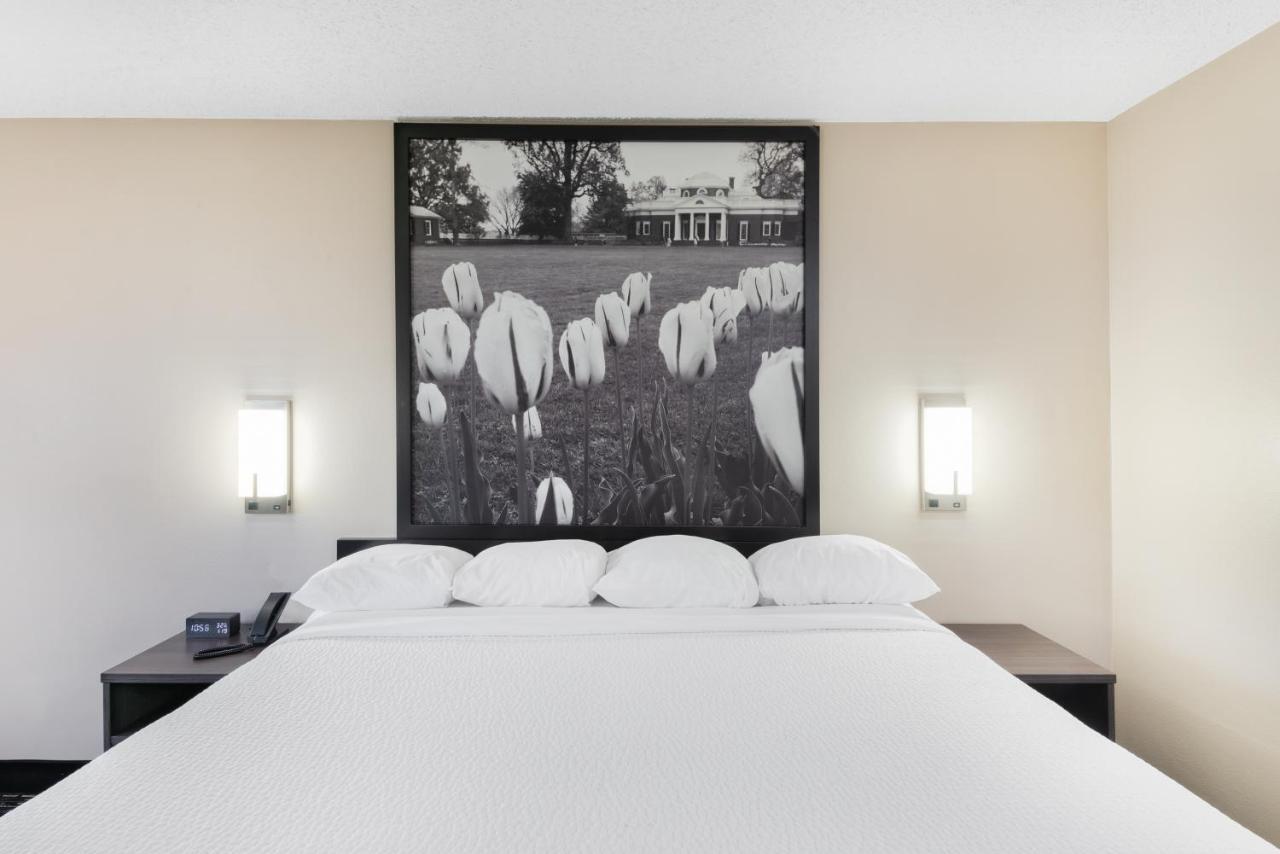Super 8 By Wyndham Charlottesville Kültér fotó