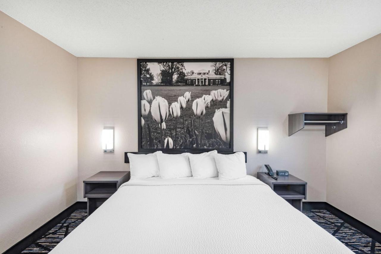 Super 8 By Wyndham Charlottesville Kültér fotó